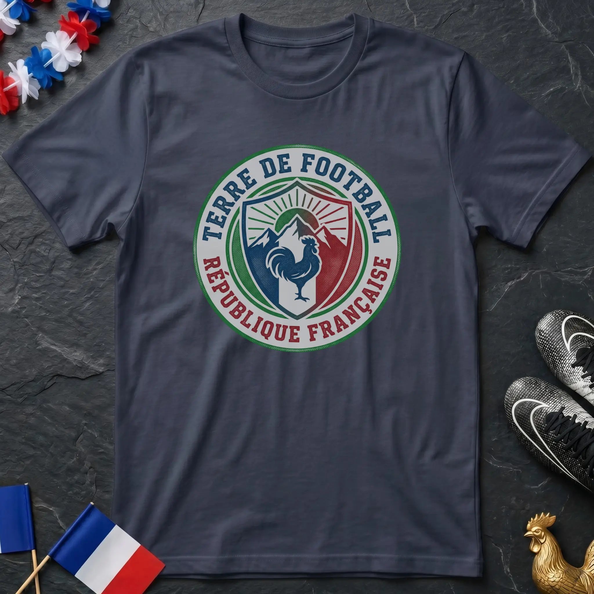 Vintage Foot France Écusson Montagnes Rétro T-Shirt Coupe du Monde